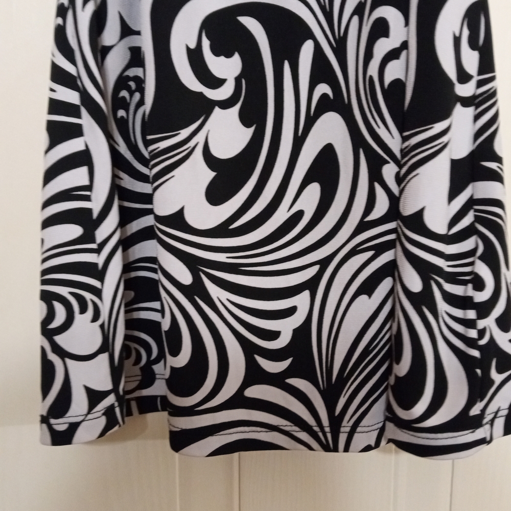 MICHAEL Michael Kors Black and White Patterned Halter Top - Picture 3 of 8